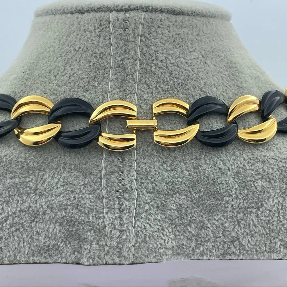 Stunning Vintage Black & Gold Interlocking Link Necklace 24” Statement